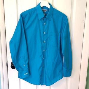 32/33 15 Van Heusen Fitted Dress Shirt, Poplin, in Electric Blue